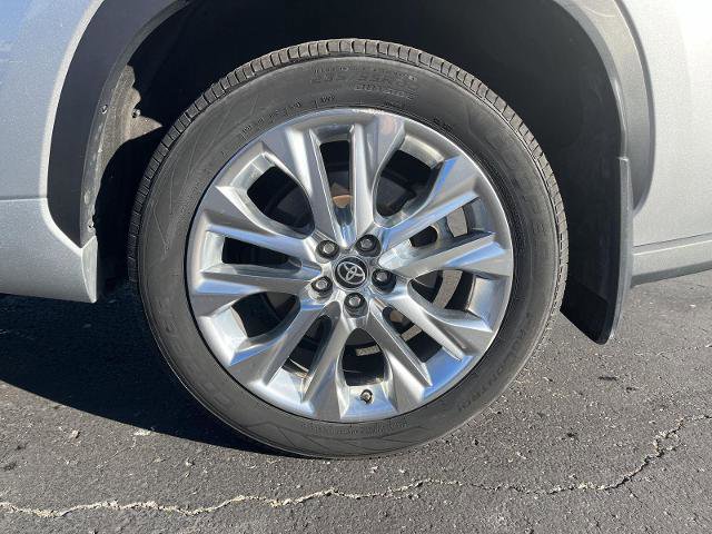 Used 2022 Toyota Highlander Limited image 9