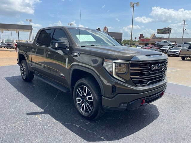 Used 2023 GMC Sierra 1500 AT4 w/ AT4 Premium Package AWD/4WD image 11
