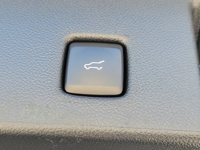 Certified 2022 Ford Escape Titanium w/ Titanium Premium Package FWD image 11