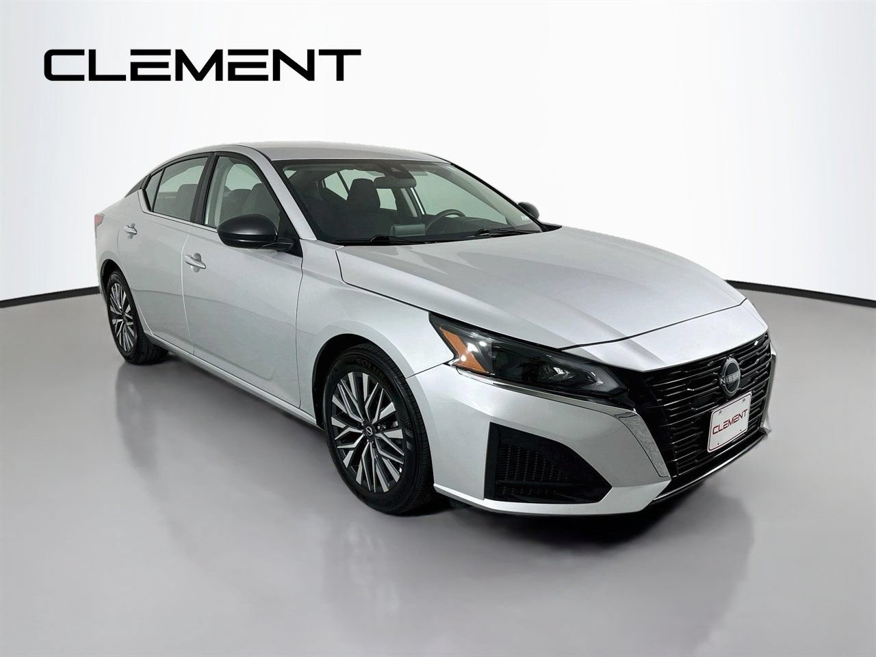 Used 2025 Nissan Altima 2.5 SV FWD image 5