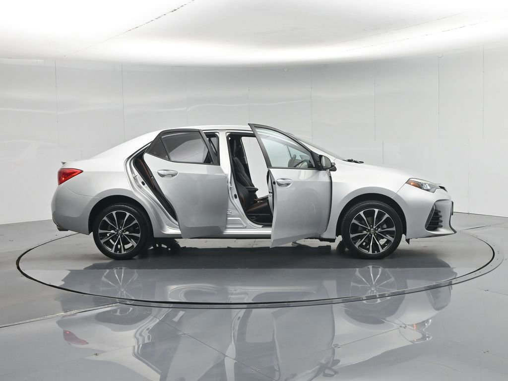 Used 2017 Toyota Corolla SE w/ Carpet Mat Package (TMS) FWD image 34