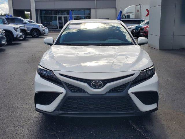 Used 2022 Toyota Camry SE w/ Convenience Package image 6