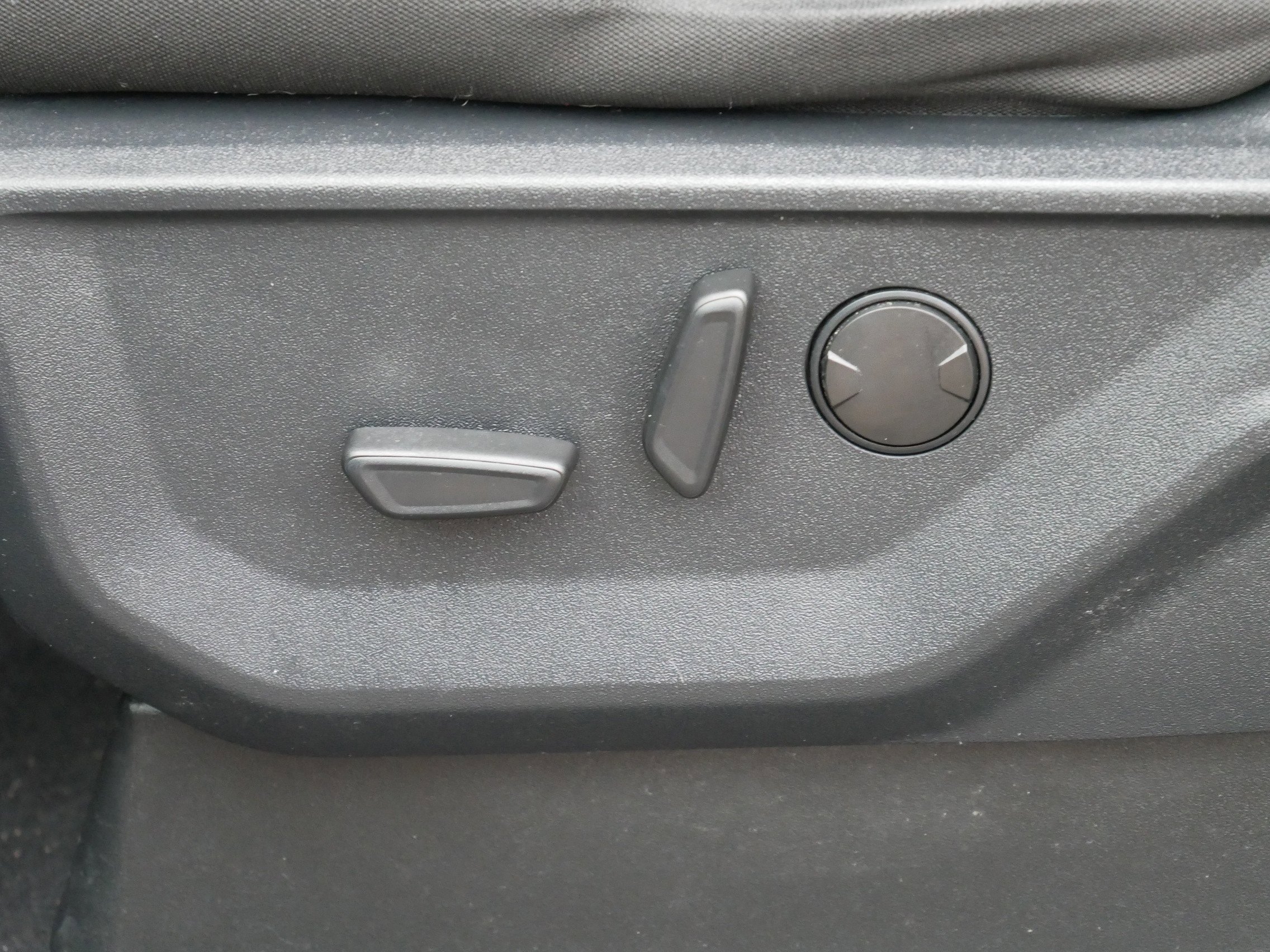 Certified 2023 Ford F150 XLT w/ Equipment Group 302A High image 12