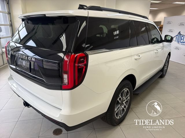 Certified 2025 Ford Expedition Active RWD image 9