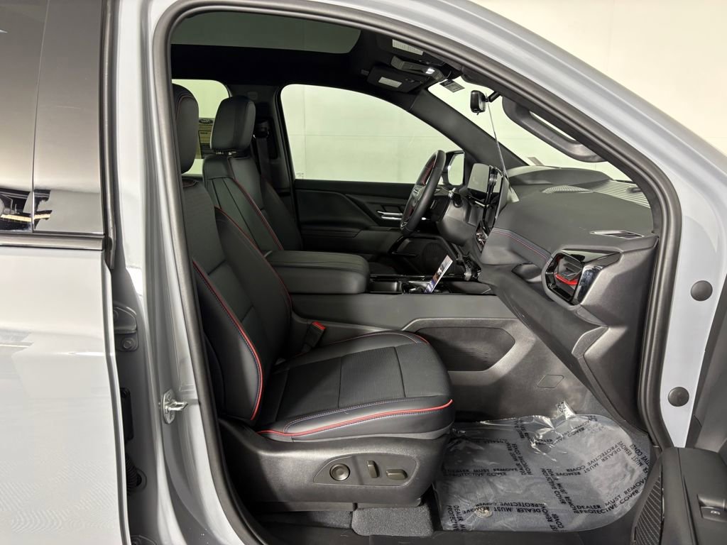 Used 2025 Chevrolet Silverado EV RST image 37