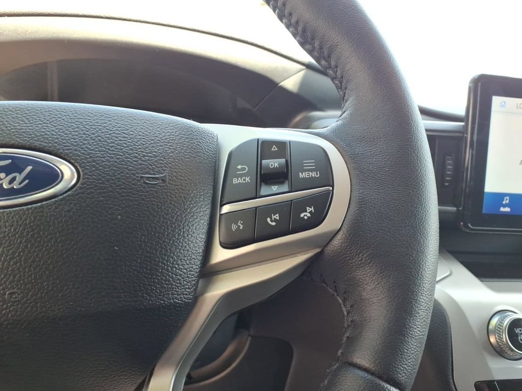 Certified 2024 Ford Explorer XLT w/ Equipment Group 202A AWD/4WD image 18