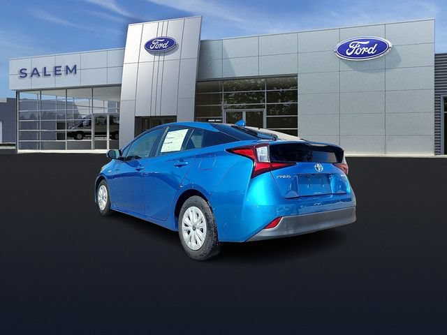 Used 2020 Toyota Prius LE FWD image 4
