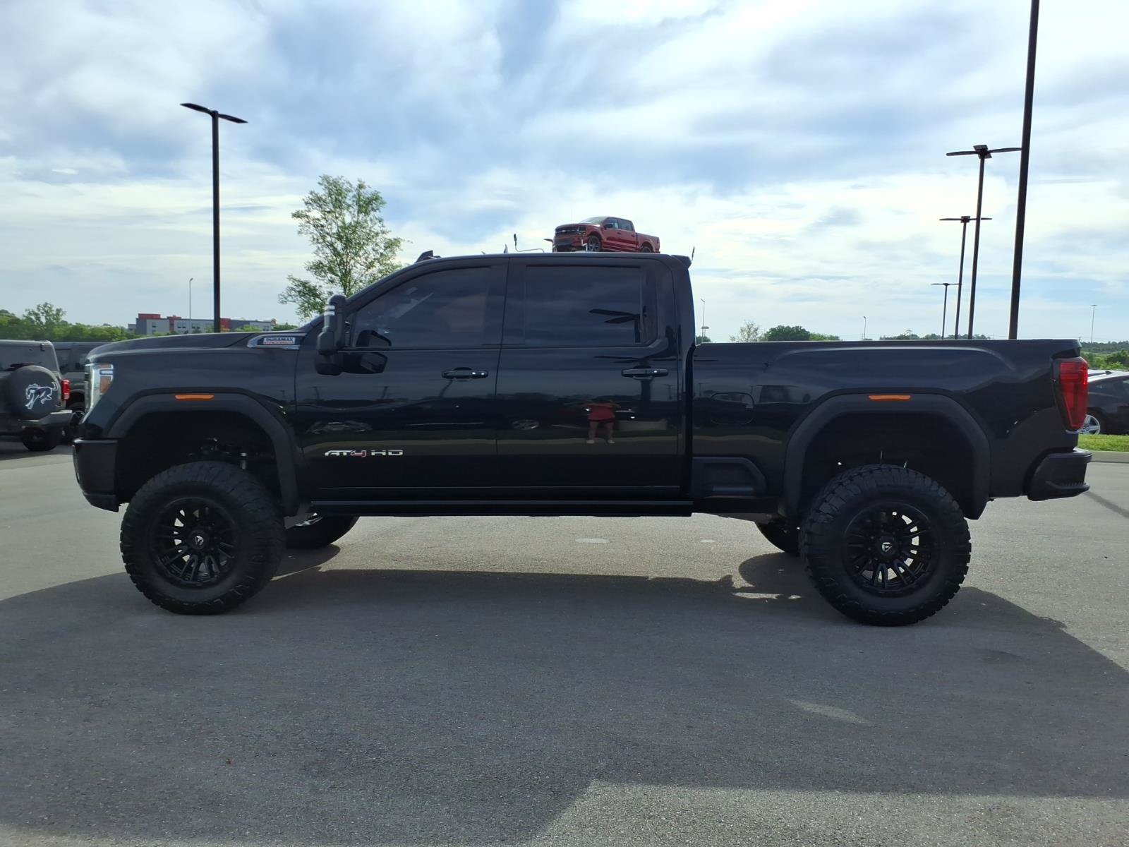 Used 2023 GMC Sierra 2500 AT4 w/ AT4 Premium Plus Package AWD/4WD image 6