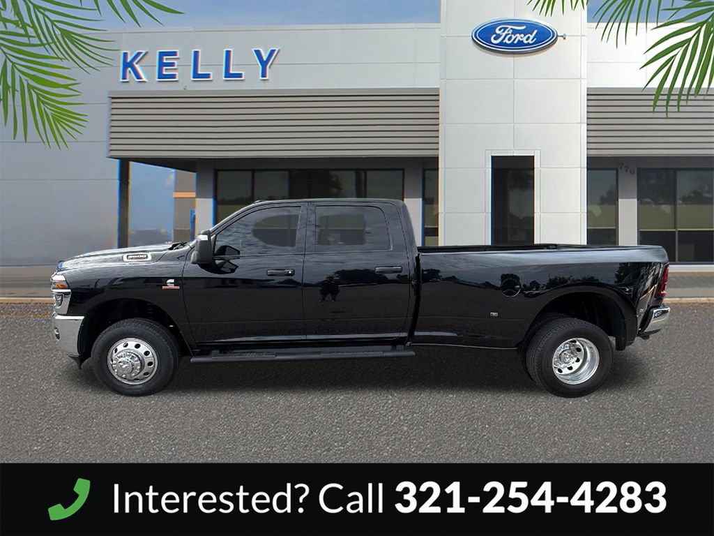 Used 2025 RAM 3500 Tradesman AWD/4WD image 2