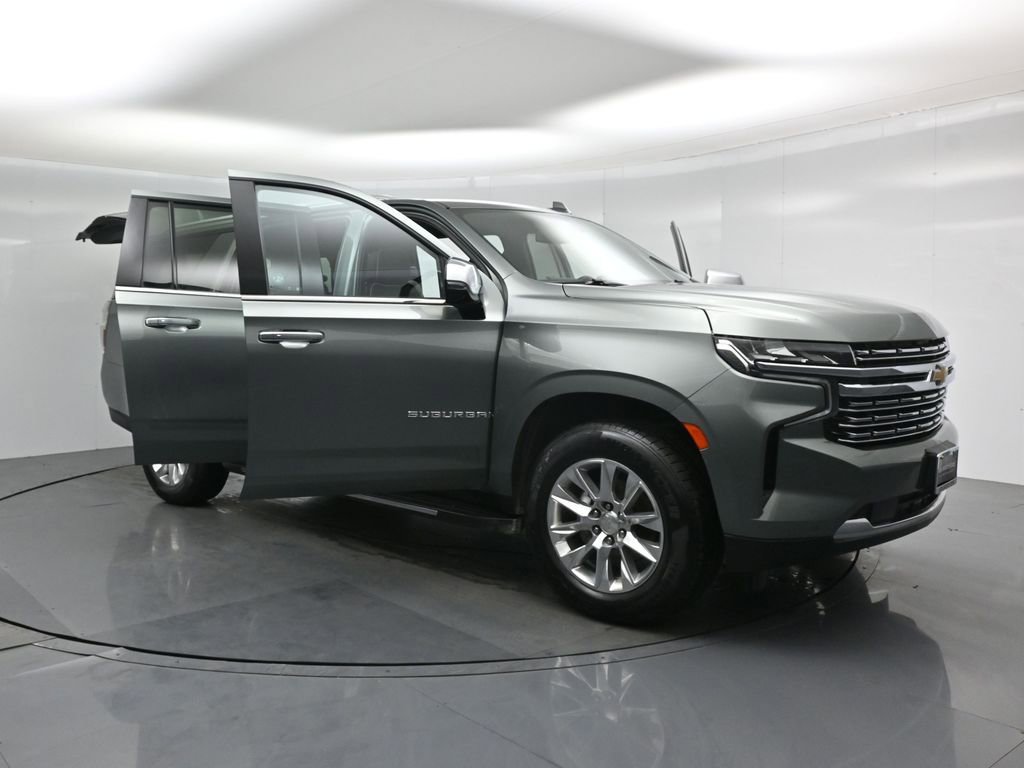 Used 2023 Chevrolet Suburban Premier image 31