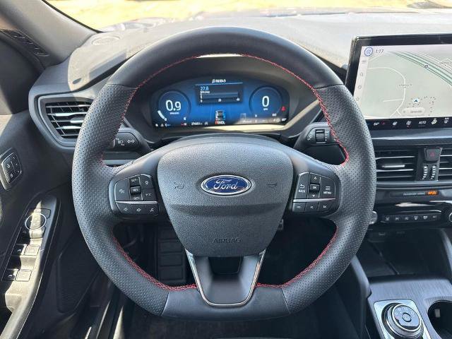Certified 2023 Ford Escape ST-Line Elite AWD/4WD image 11