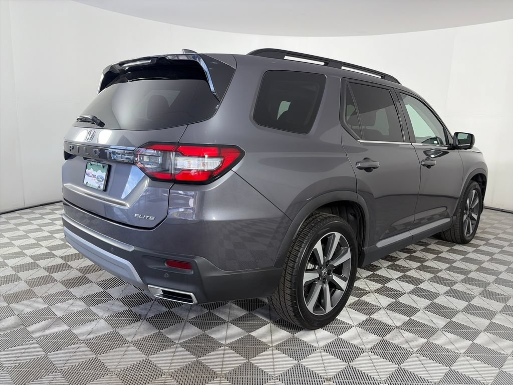 Used 2023 Honda Pilot Elite image 7