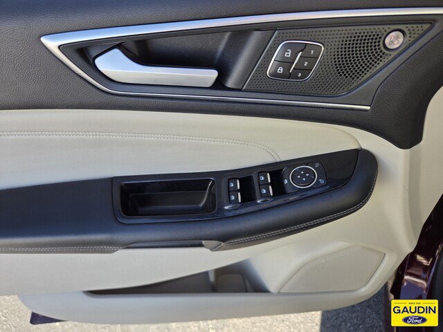Certified 2019 Ford Edge Titanium w/ Equipment Group 301A FWD image 18