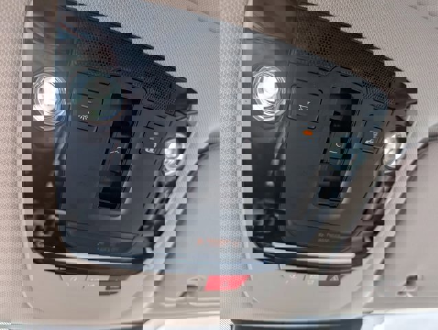 Used 2023 Kia Sorento SX image 11