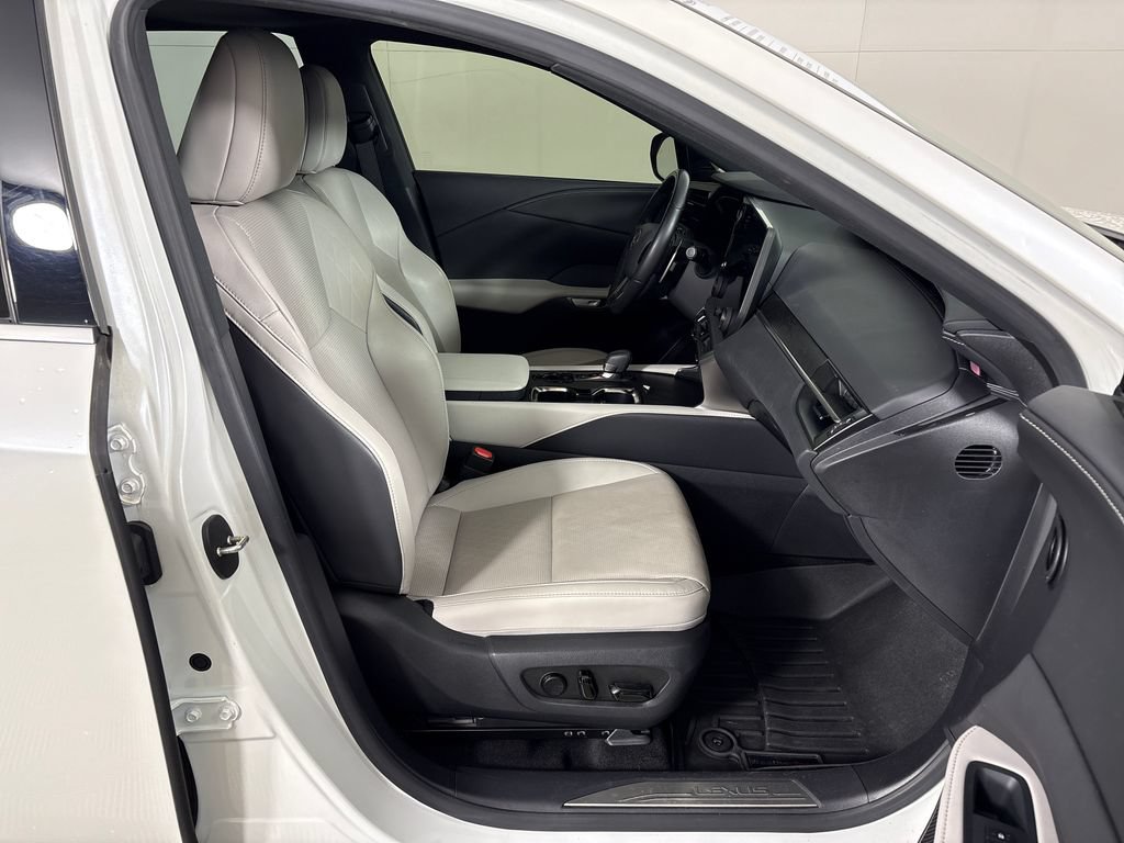 Used 2023 Lexus RX 350 Premium Plus w/ Cold Area Package FWD image 6