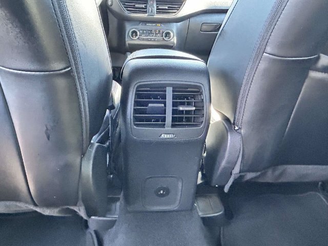 Certified 2025 Ford Escape ST-Line Select AWD/4WD image 16