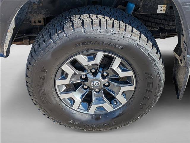 Used 2018 Toyota Tacoma TRD Off-Road AWD/4WD image 24
