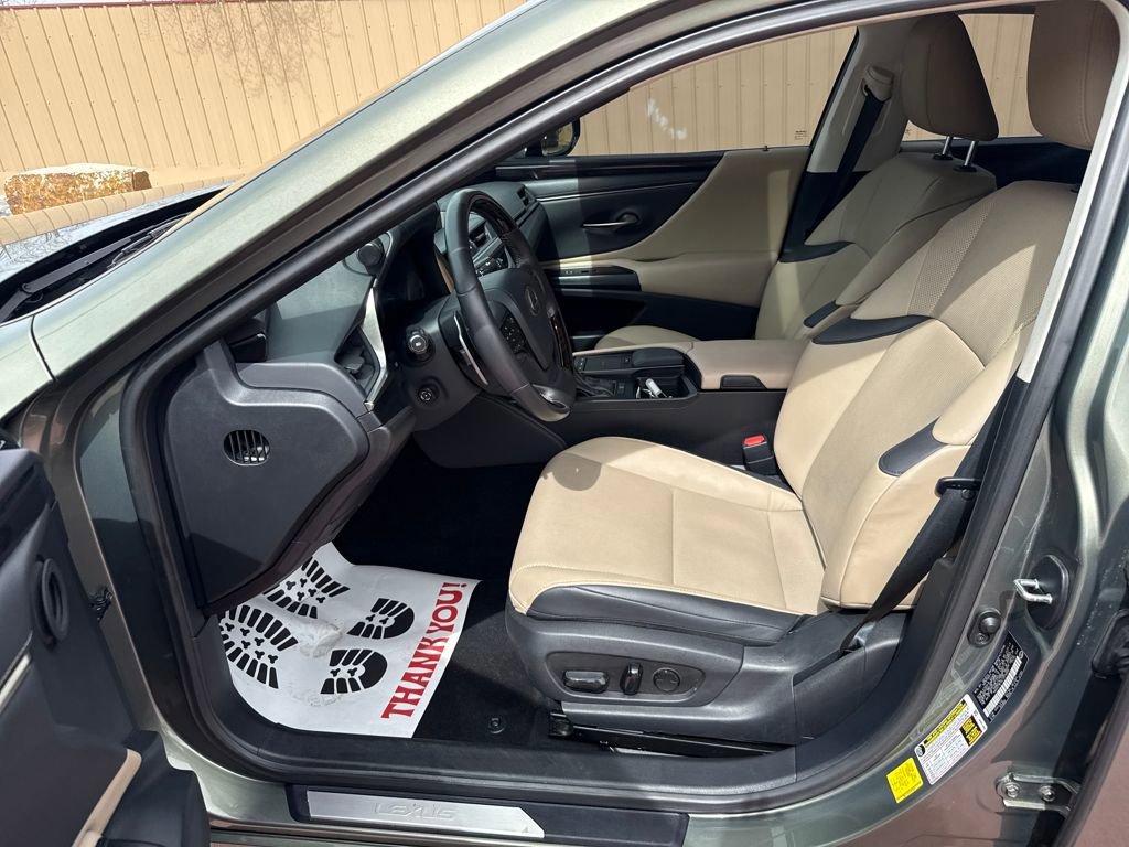 Used 2020 Lexus ES 350 w/ Premium Package image 12