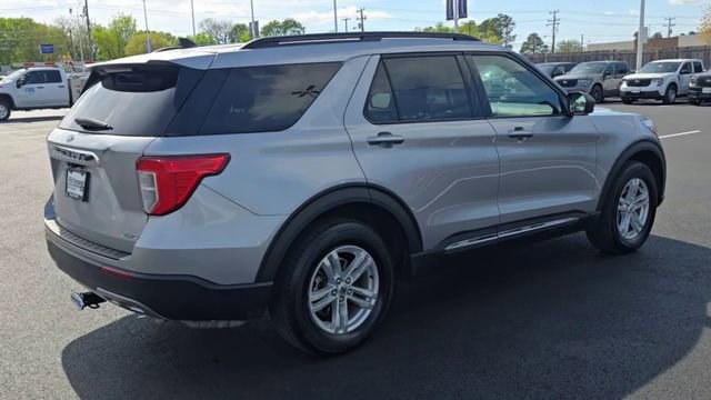 Certified 2023 Ford Explorer XLT w/ Equipment Group 202A AWD/4WD image 6