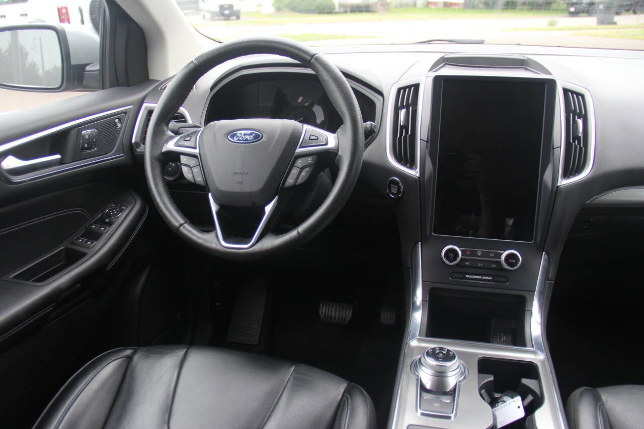 Certified 2022 Ford Edge Titanium image 18