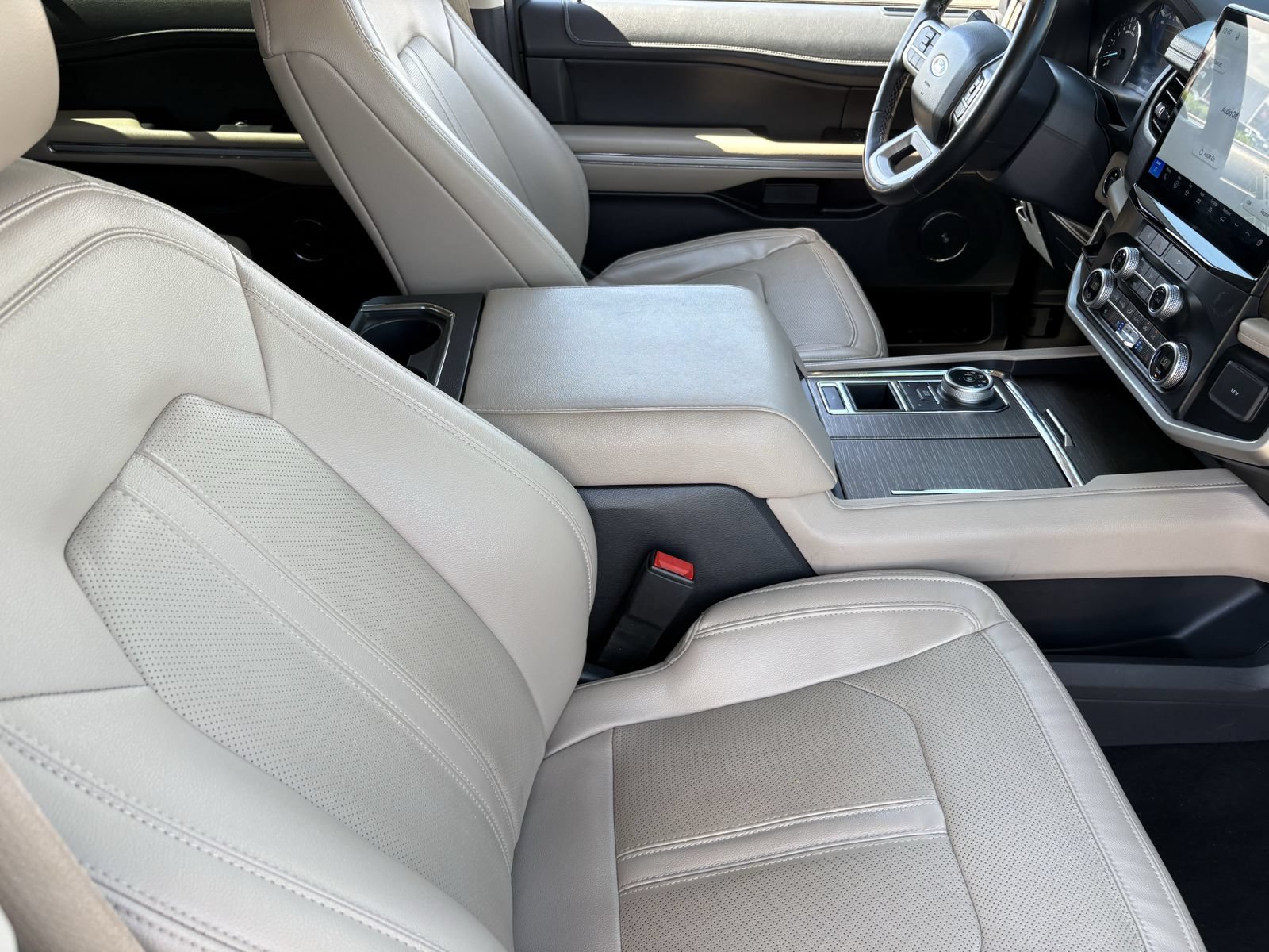 Certified 2024 Ford Expedition Limited RWD image 13