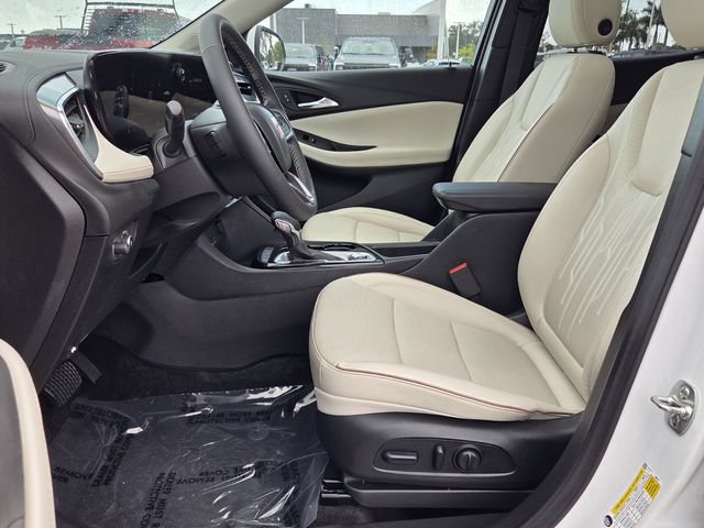 Used 2025 Buick Encore GX Avenir w/ Avenir Technology Package FWD image 12