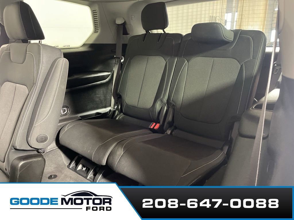 Used 2023 Jeep Grand Cherokee L Laredo image 21