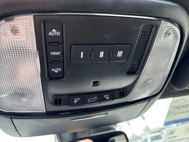 Used 2022 Dodge Durango R/T AWD/4WD image 24
