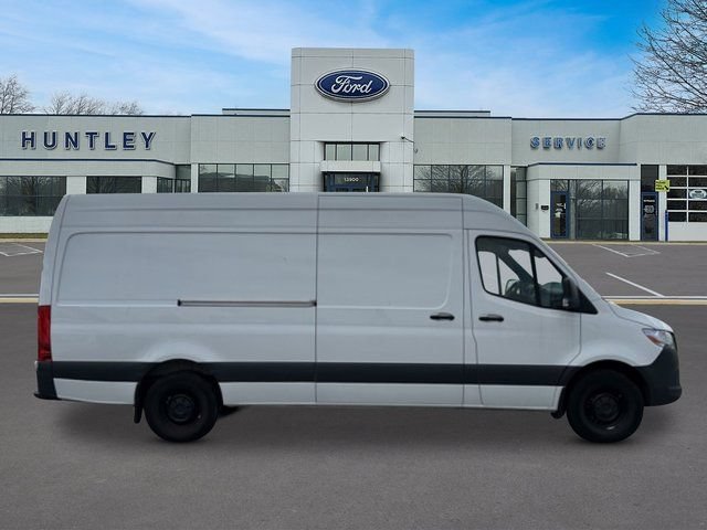 Used 2024 Mercedes-Benz Sprinter 2500 w/ Parking Package image 3