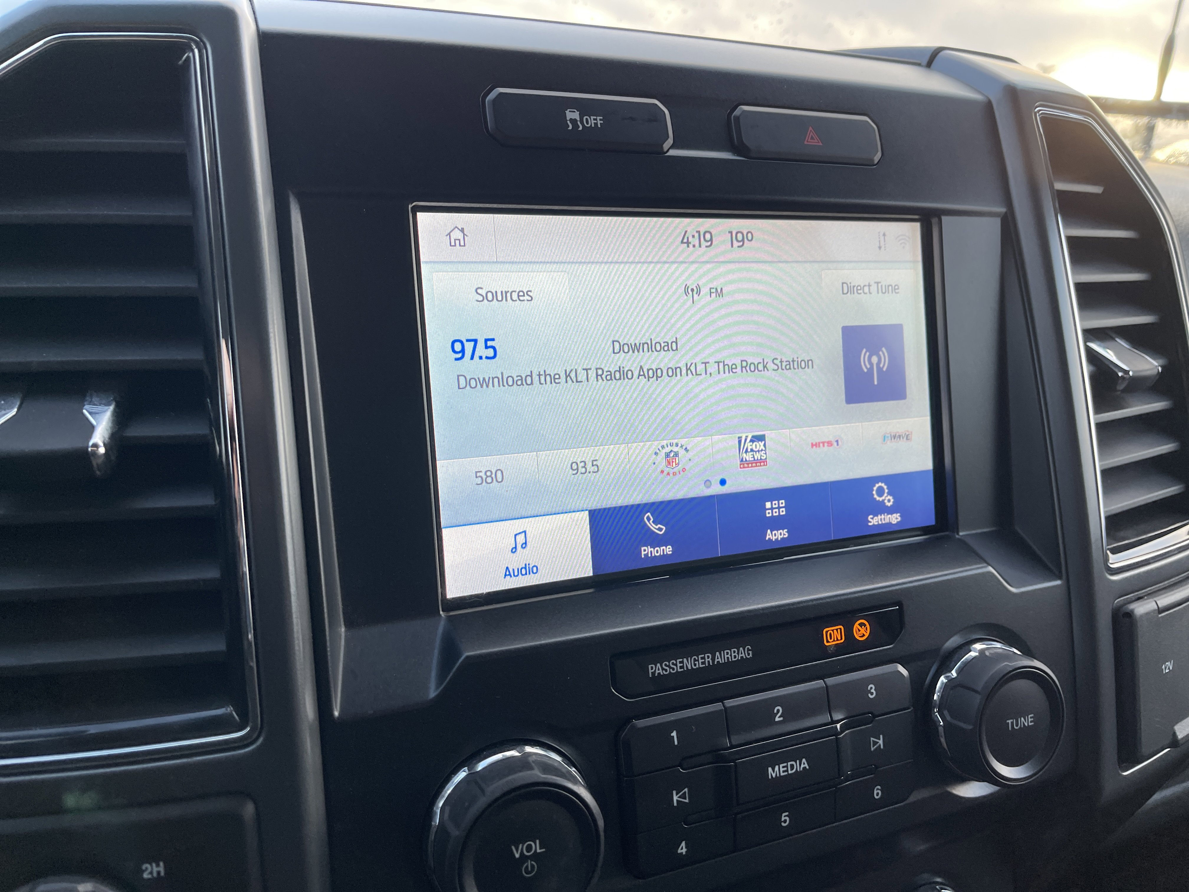 Certified 2022 Ford F250 XLT w/ Snow Plow Prep Package image 17