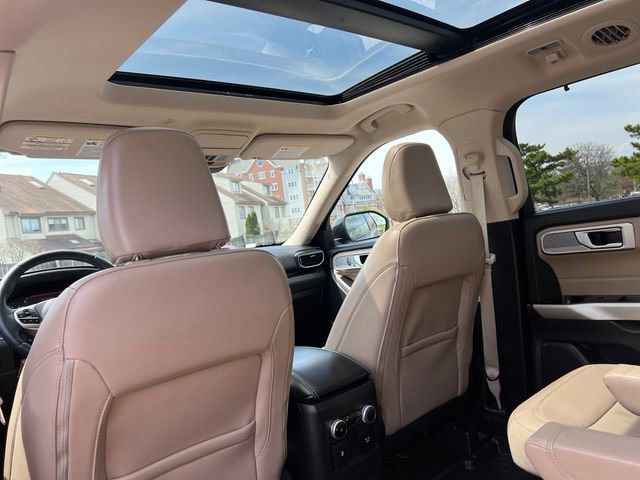 Certified 2023 Ford Explorer Limited w/ Equipment Group 301A AWD/4WD image 26