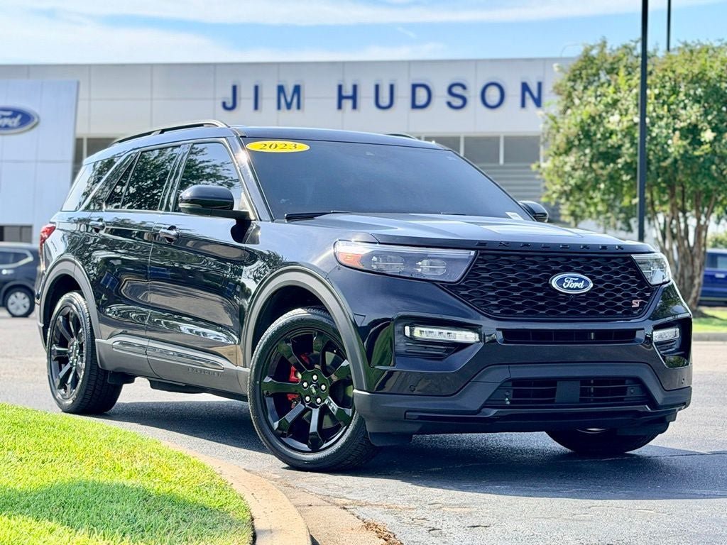 Certified 2023 Ford Explorer ST w/ Equipment Group 401A AWD/4WD image 2