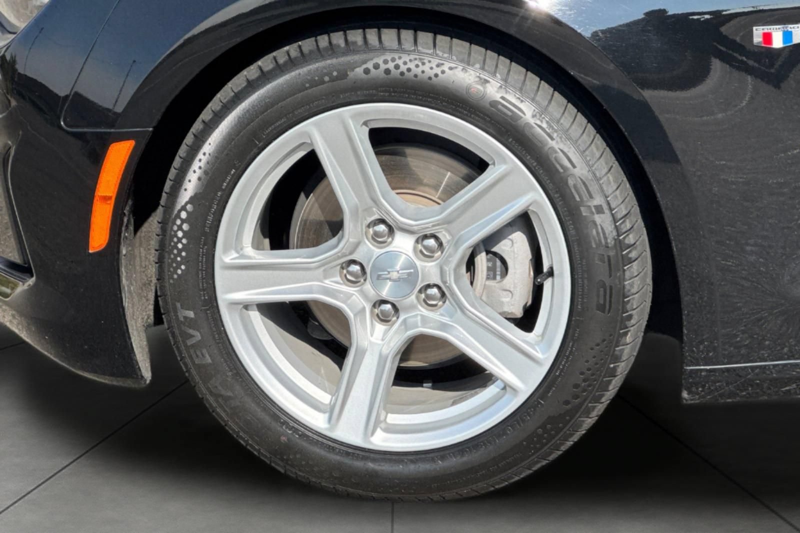 Used 2023 Chevrolet Camaro LT RWD image 13