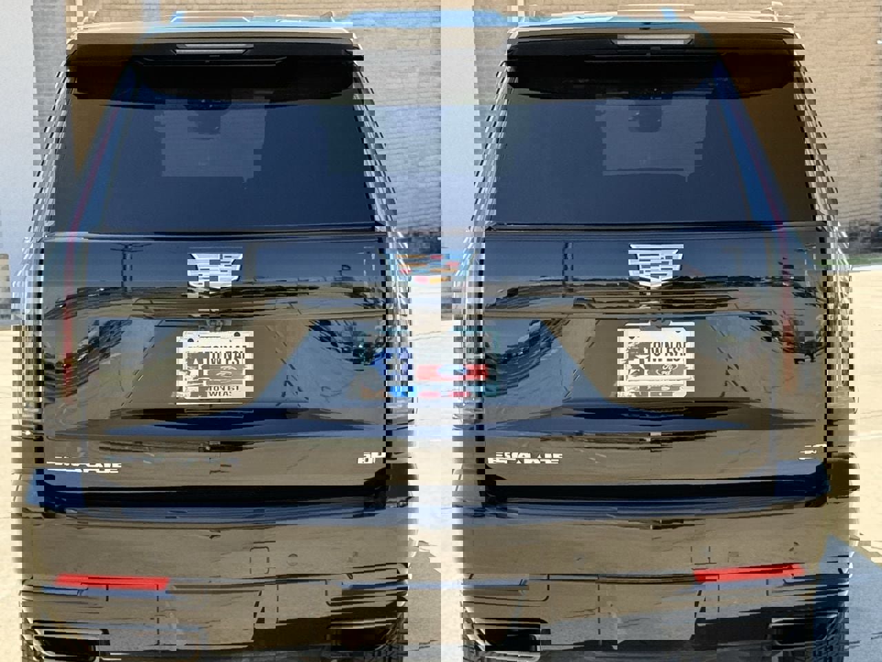 Used 2025 Cadillac Escalade Sport Platinum image 5