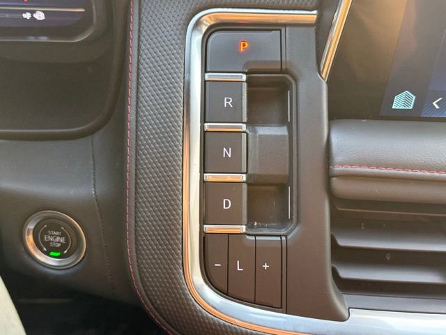 Used 2022 Chevrolet Suburban RST w/ Luxury Package image 25