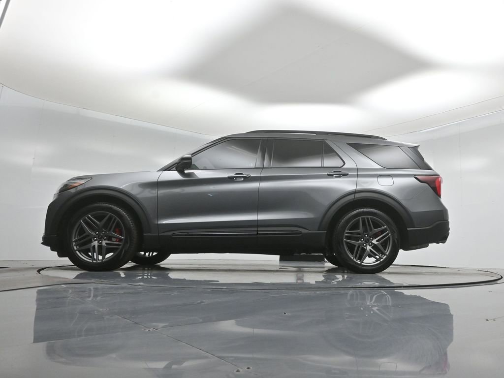 Certified 2025 Ford Explorer ST w/ Sun And Sound Package AWD/4WD image 7