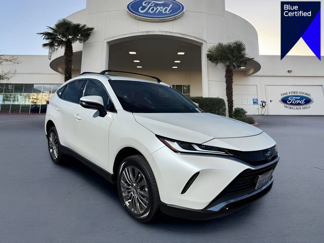 Used 2024 Toyota Venza XLE image 1