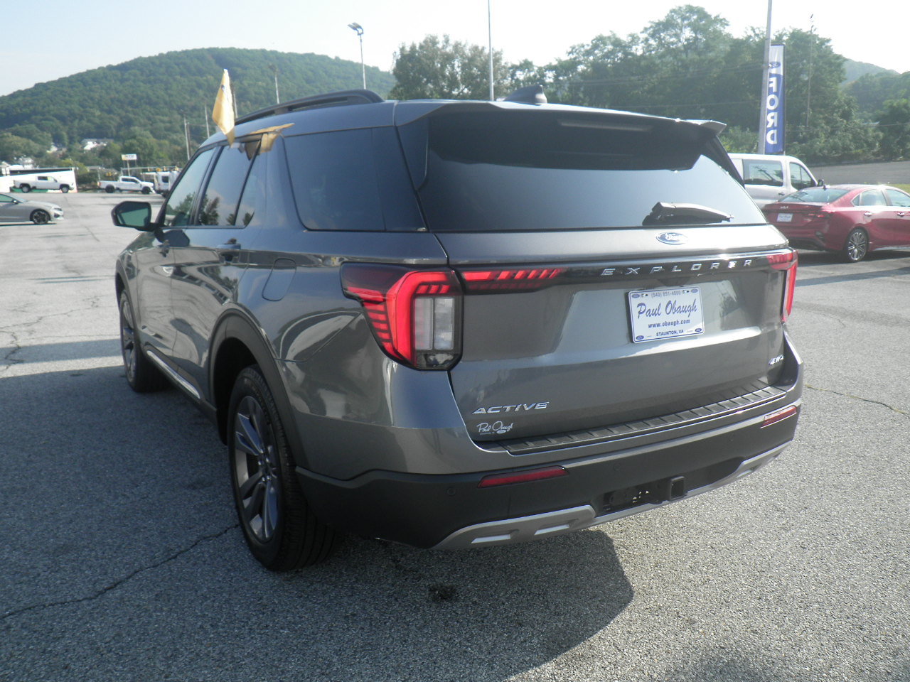 Certified 2025 Ford Explorer Active w/ Active Comfort Package AWD/4WD image 5