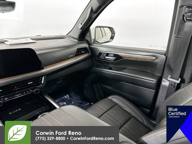 Used 2025 Chevrolet Suburban High Country image 28