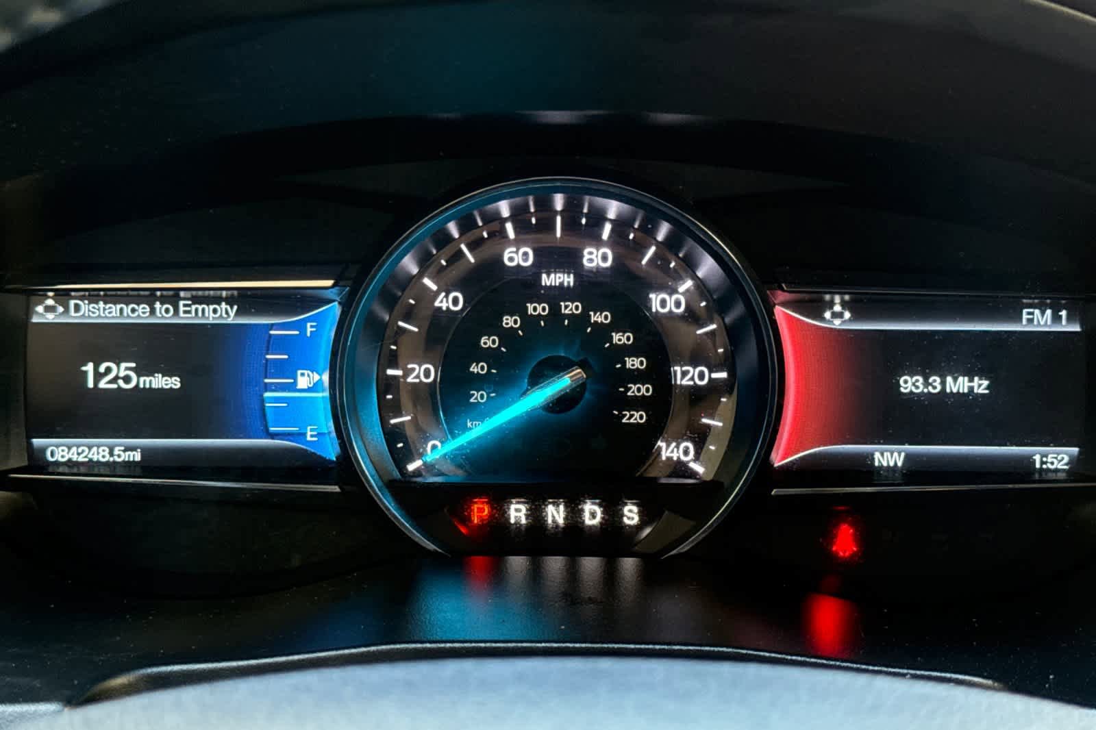 Certified 2018 Ford Explorer XLT w/ Equipment Group 202A AWD/4WD image 30