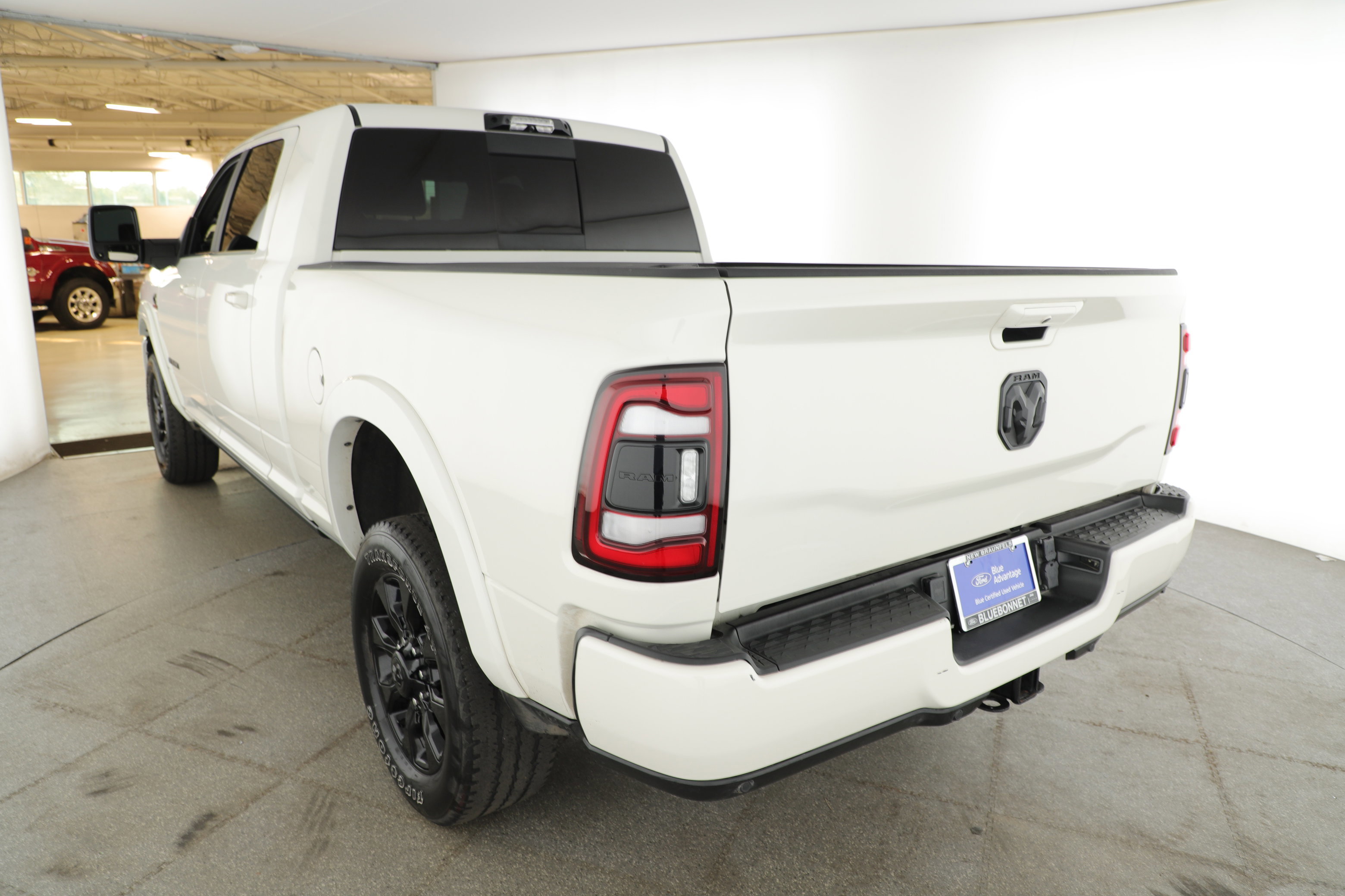 Used 2024 RAM 2500 Limited image 2