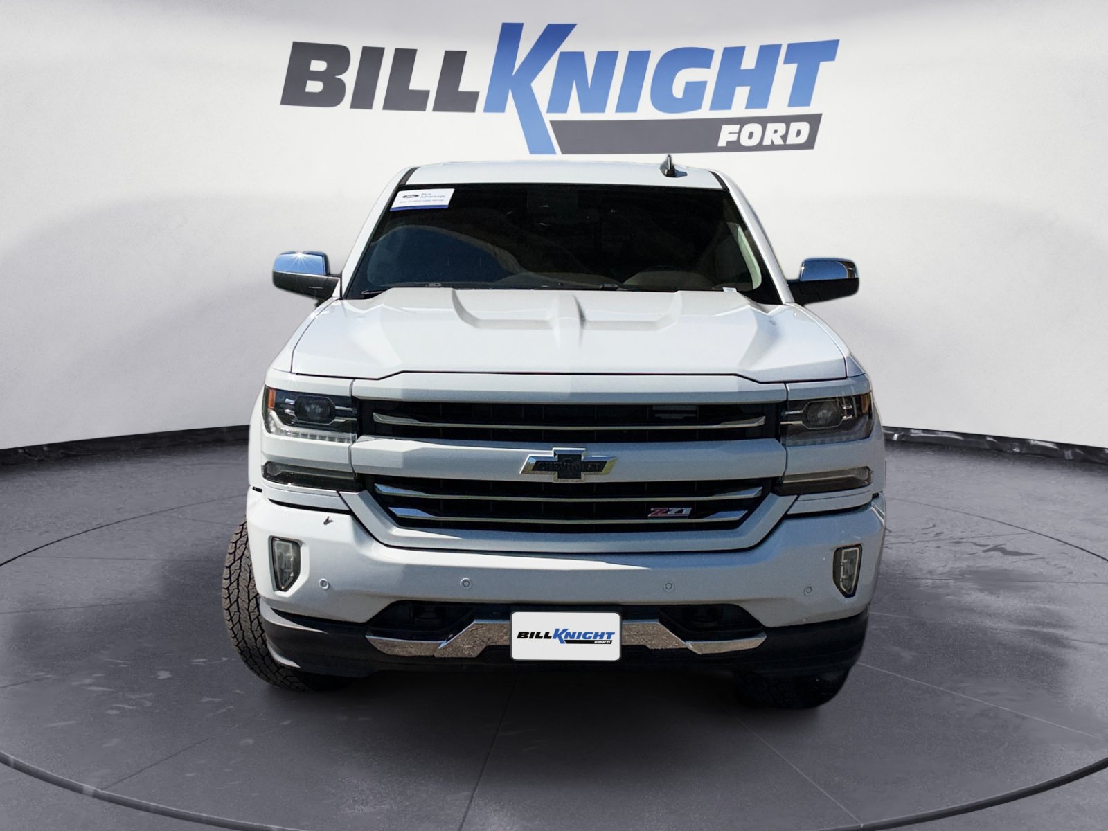 Used 2018 Chevrolet Silverado 1500 LTZ Z71 w/ LTZ Plus Package AWD/4WD image 8