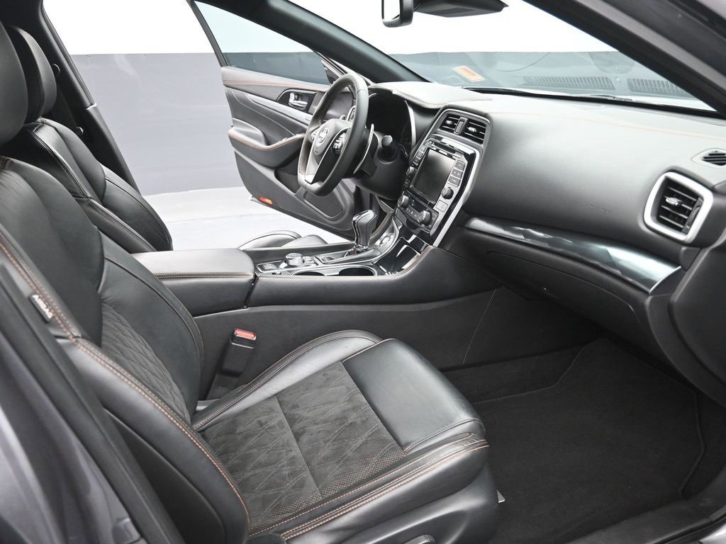 Used 2021 Nissan Maxima SR w/ Sport Mat Group image 28