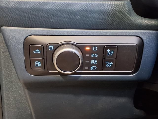 Certified 2025 Ford Maverick XL FWD image 17