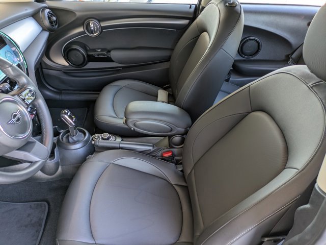 Used 2024 MINI Cooper 2-Door Hardtop image 14