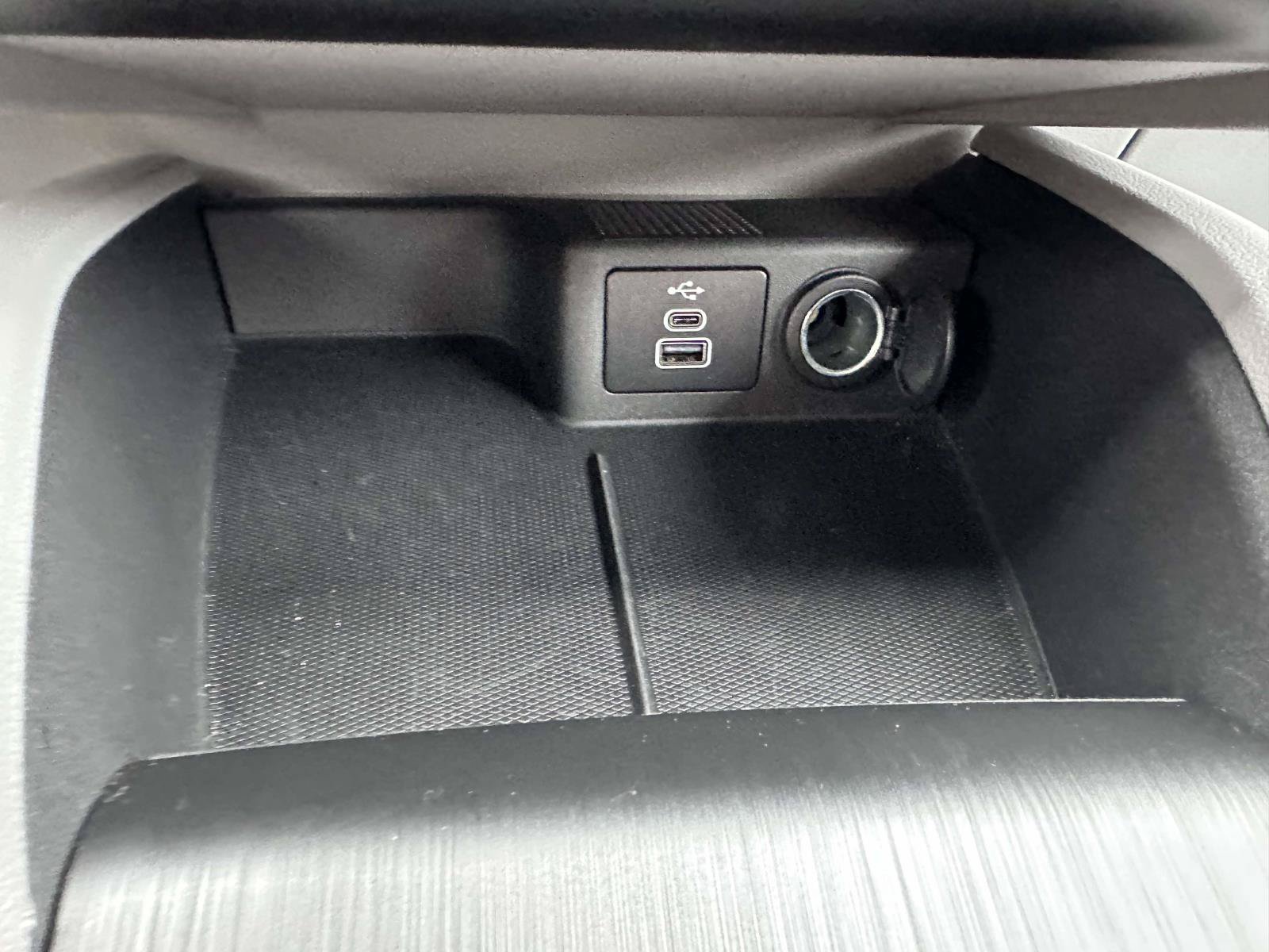 Certified 2024 Ford Escape Active AWD/4WD image 27