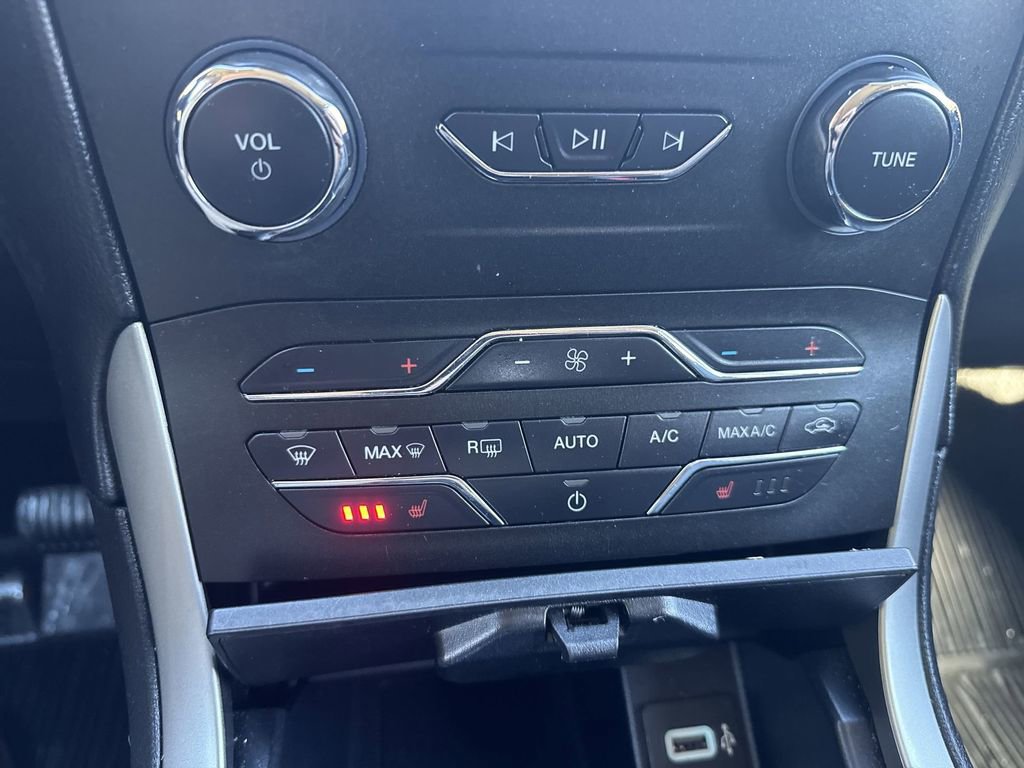 Certified 2020 Ford Edge SEL w/ Convenience Package image 19