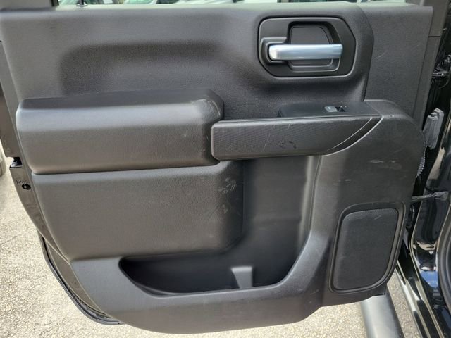 Used 2023 Chevrolet Silverado 2500 Custom w/ Custom Convenience Package image 8