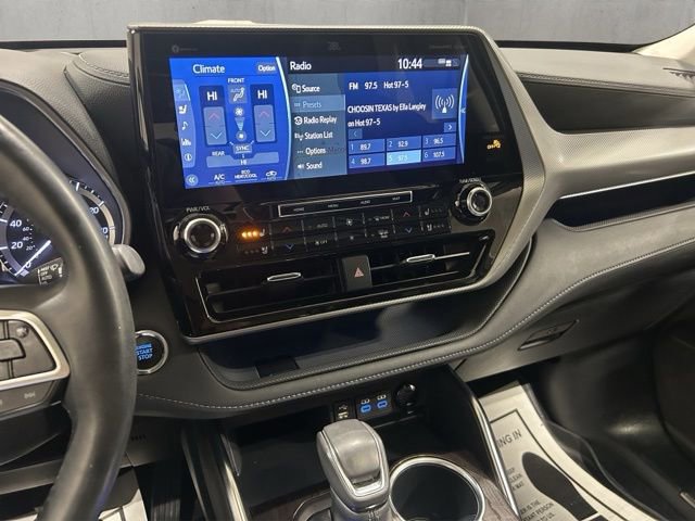 Used 2022 Toyota Highlander Platinum AWD/4WD image 16