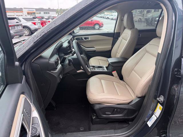 Certified 2024 Ford Explorer XLT w/ Equipment Group 202A AWD/4WD image 11